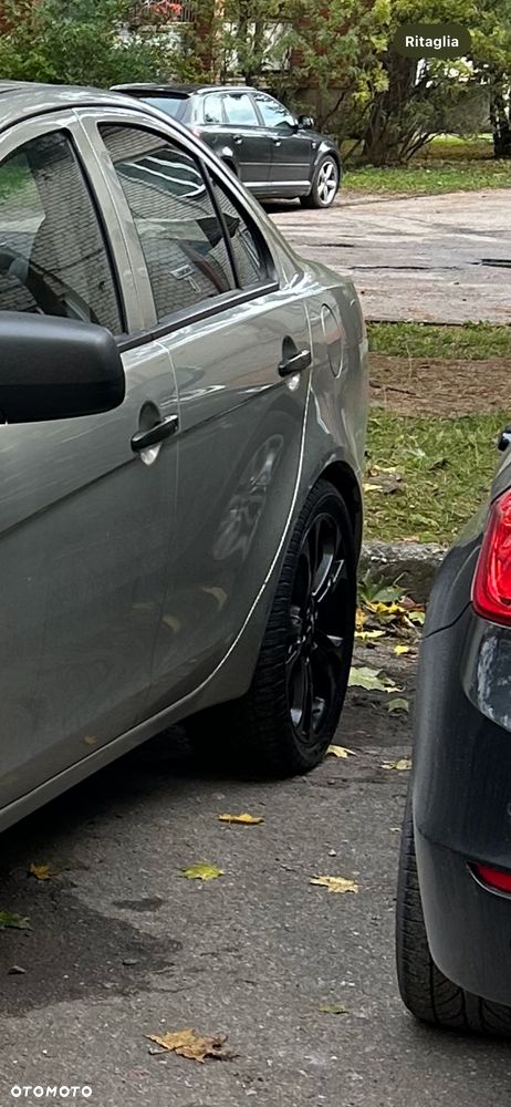 Mitsubishi Lancer 1.5 - 10