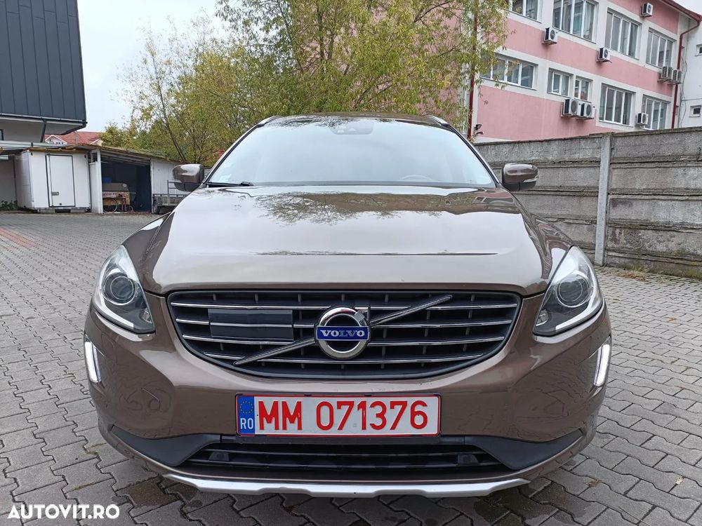 Volvo XC 60 D4 AWD Geartronic Summum - 3
