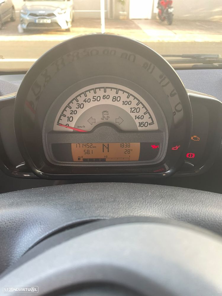 Smart ForTwo Coupé 1.0 mhd Pure 61 - 6