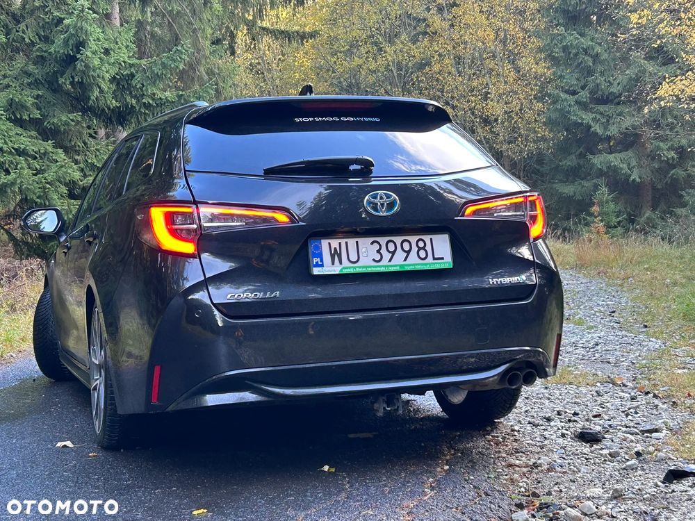 Toyota Corolla 2.0 Hybrid Executive - 22