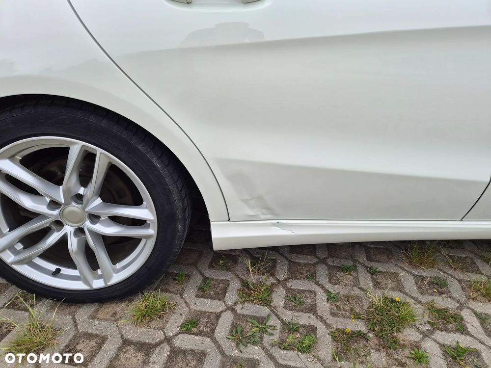 Mercedes-Benz CLA 250 4Matic 7G-DCT Sport - 6