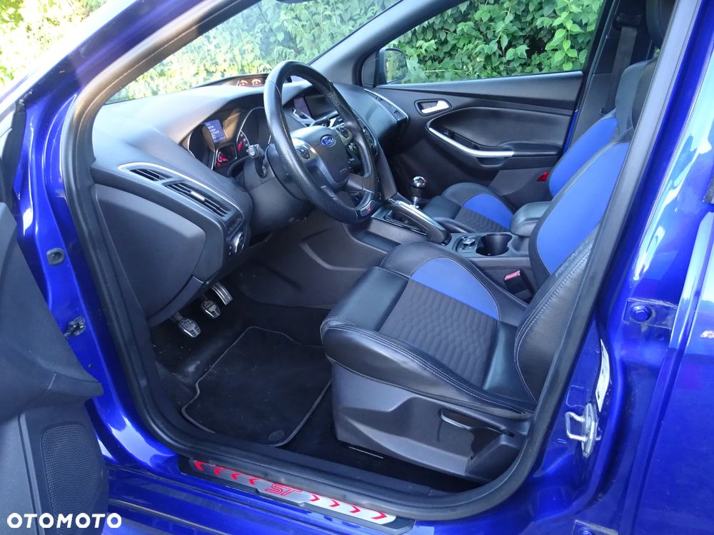 Ford Focus ST - 4