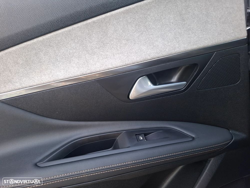 Peugeot 3008 1.6 Hybrid4 GT Pack e-EAT8 - 35