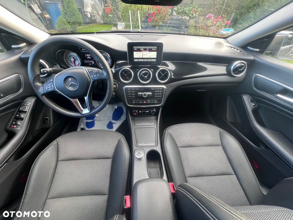 Mercedes-Benz CLA 220 CDI 7G-DCT - 14