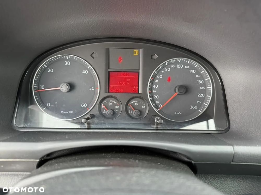 Volkswagen Touran 1.9 TDI DPF Conceptline - 21