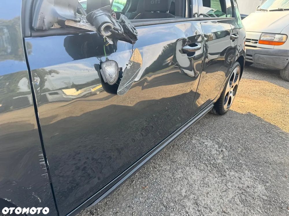 Volkswagen Golf - 20