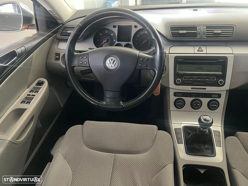VW Passat Variant 2.0 TDI Confortline - 10