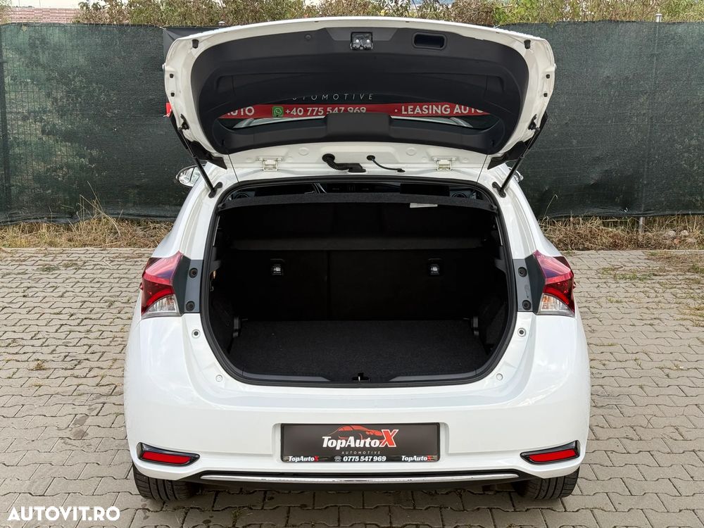Toyota Auris 1.8 VVT-i Automatik Team Deutschland - 36