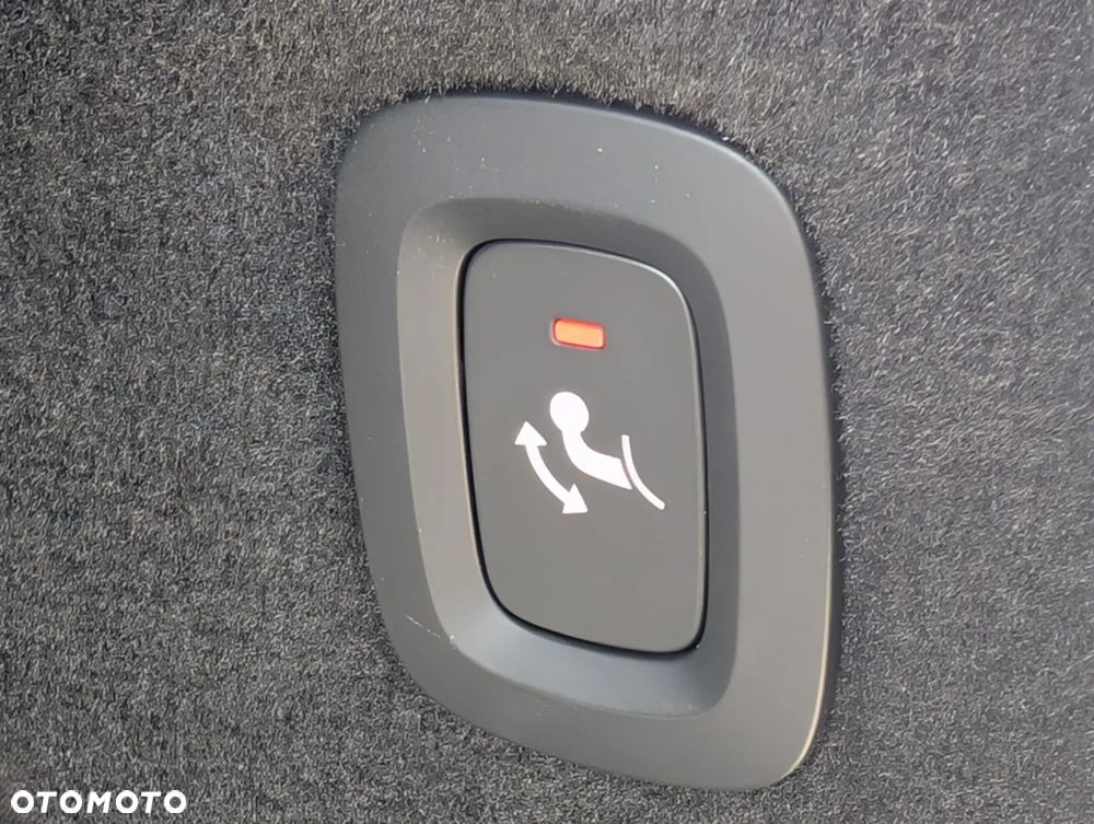 Volvo XC 90 B5 D AWD Ultimate Dark 7os - 35