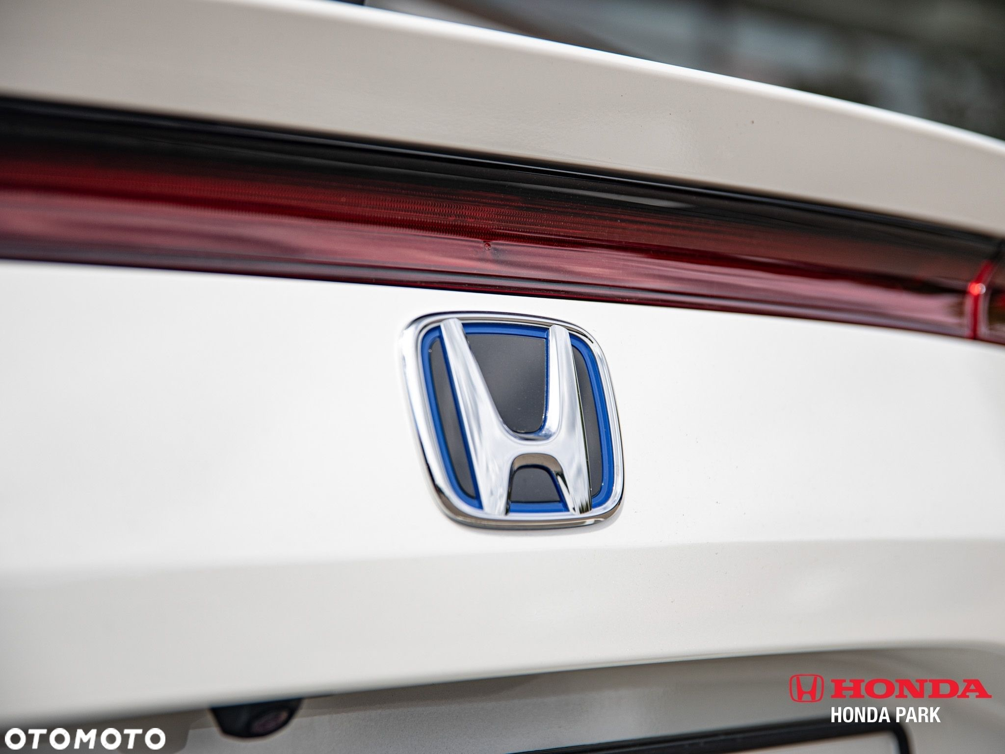 Honda Civic 2.0 i-MMD Elegance CVT - 11