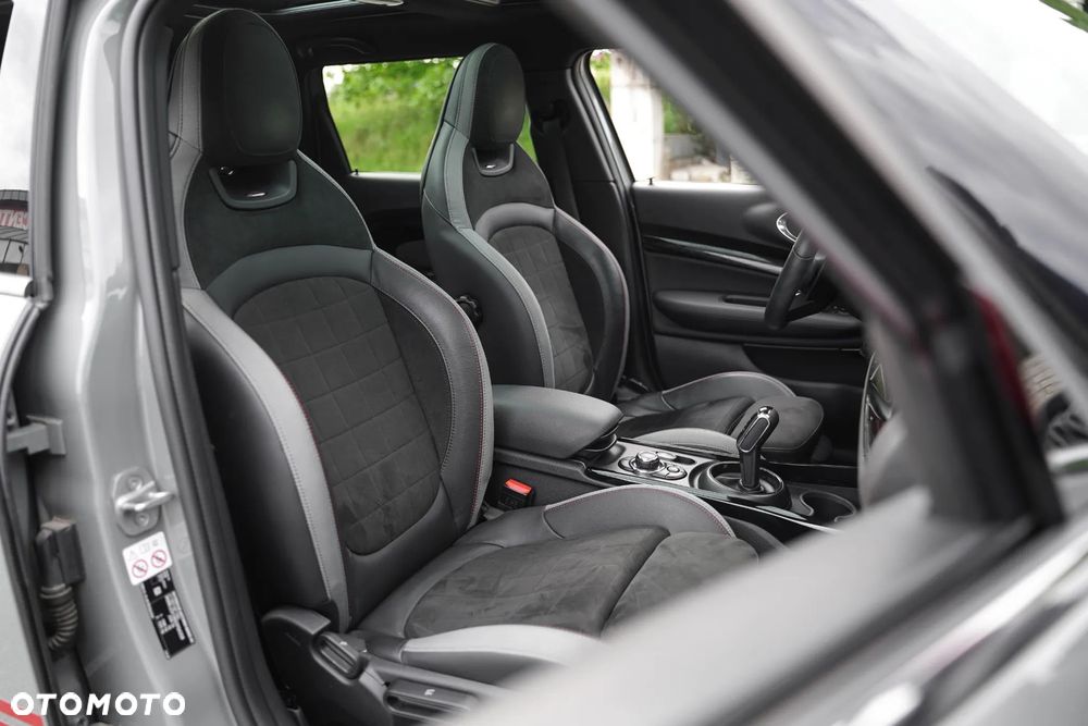MINI John Cooper Works - 32