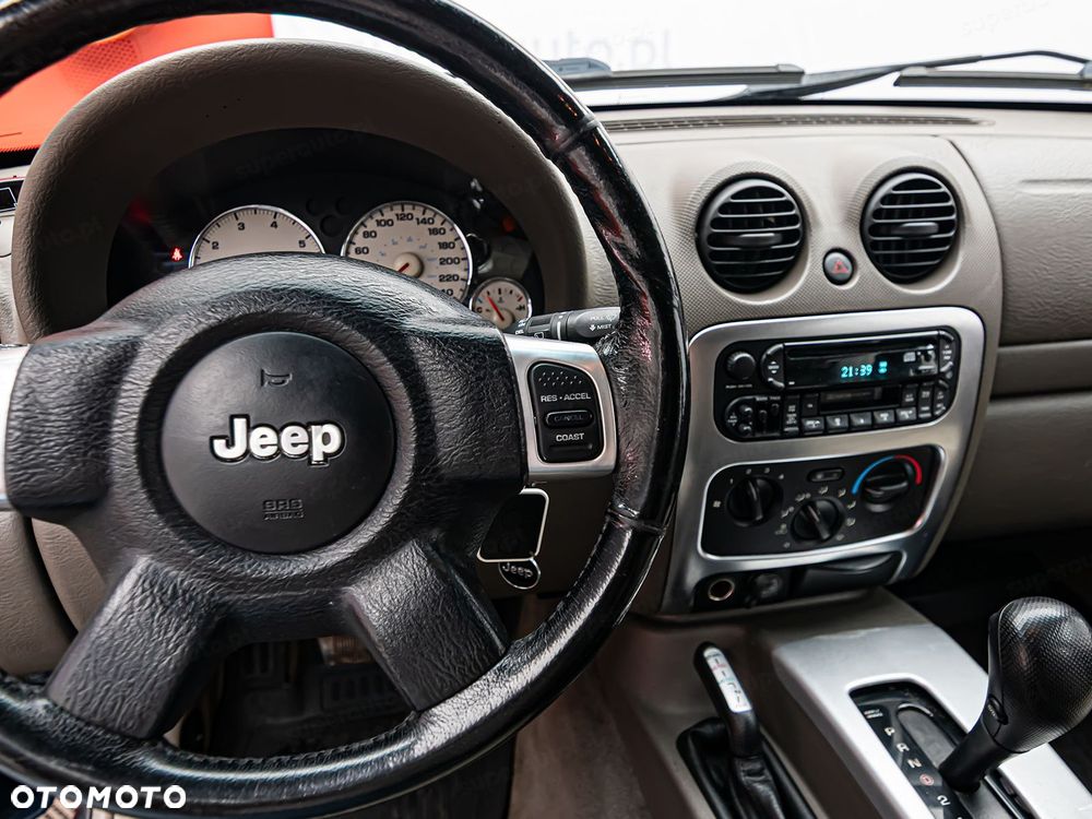 Jeep Cherokee - 19