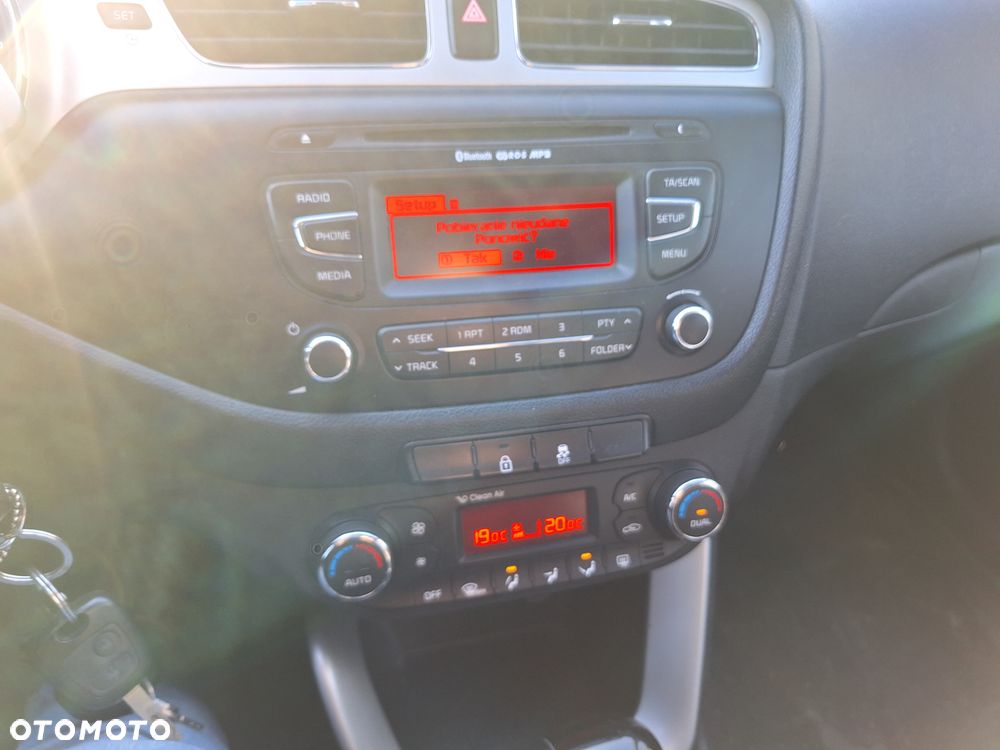 Kia Ceed - 10
