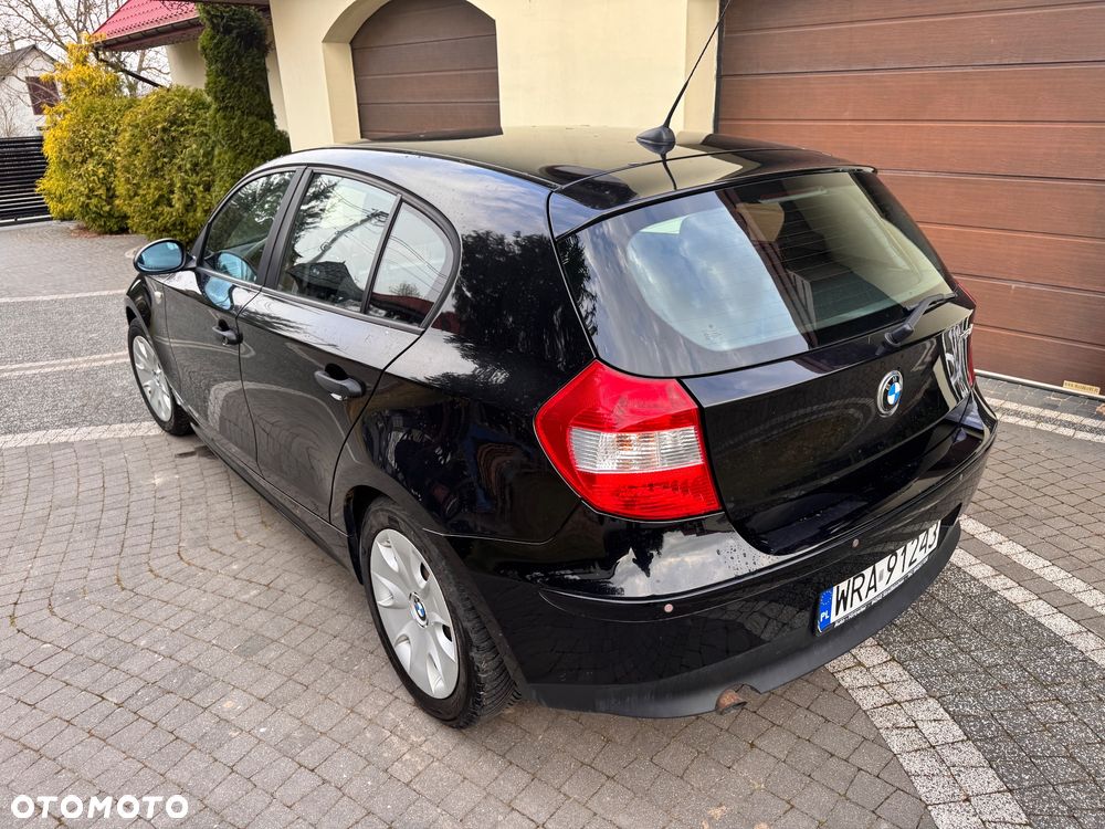 BMW Seria 1 118d DPF - 13