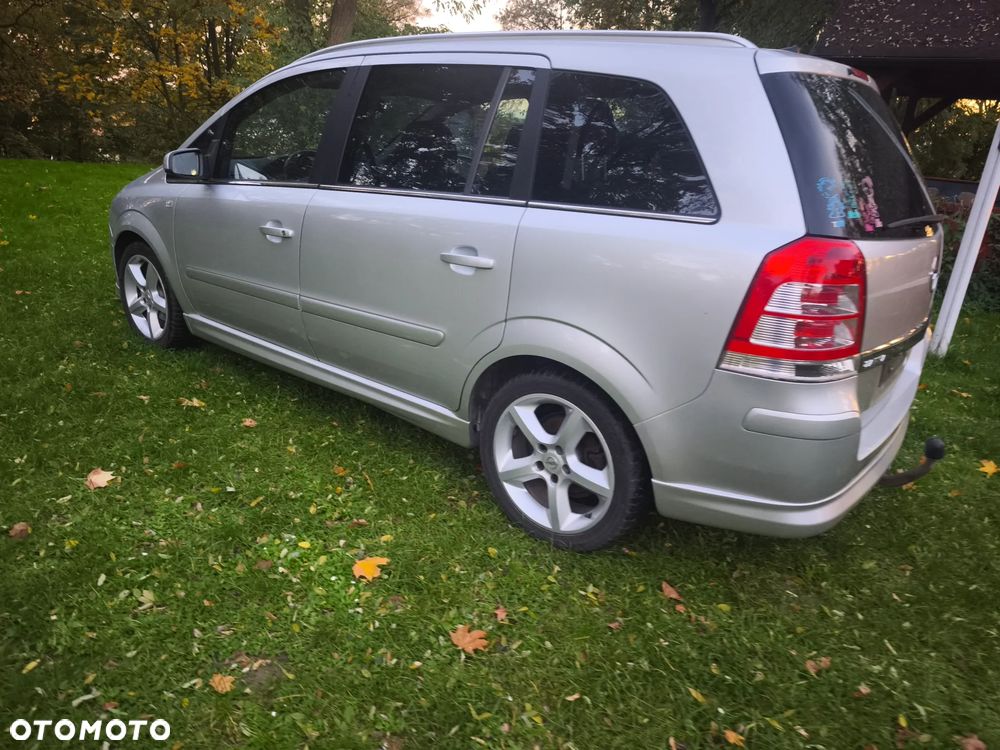 Opel Zafira - 20