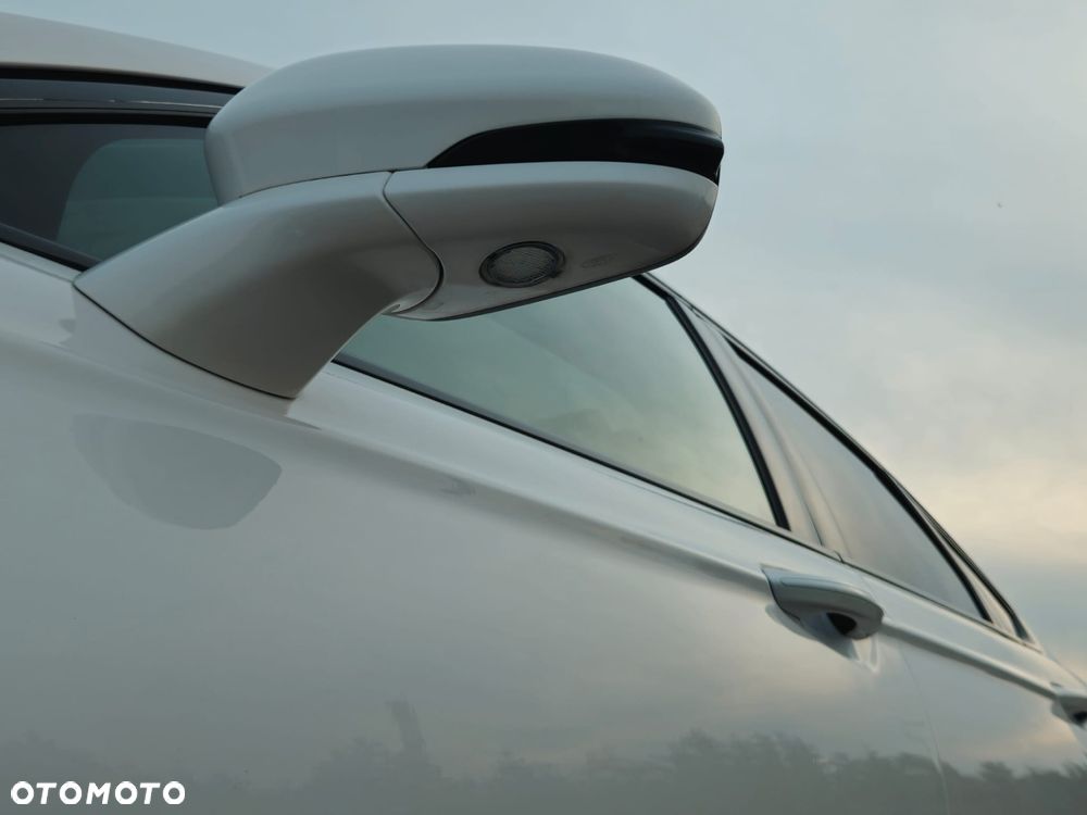 Ford Mondeo 2.0 EcoBoost ST-Line - 27