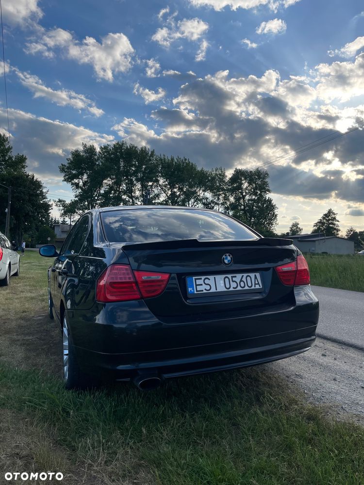BMW Seria 3 318d - 14