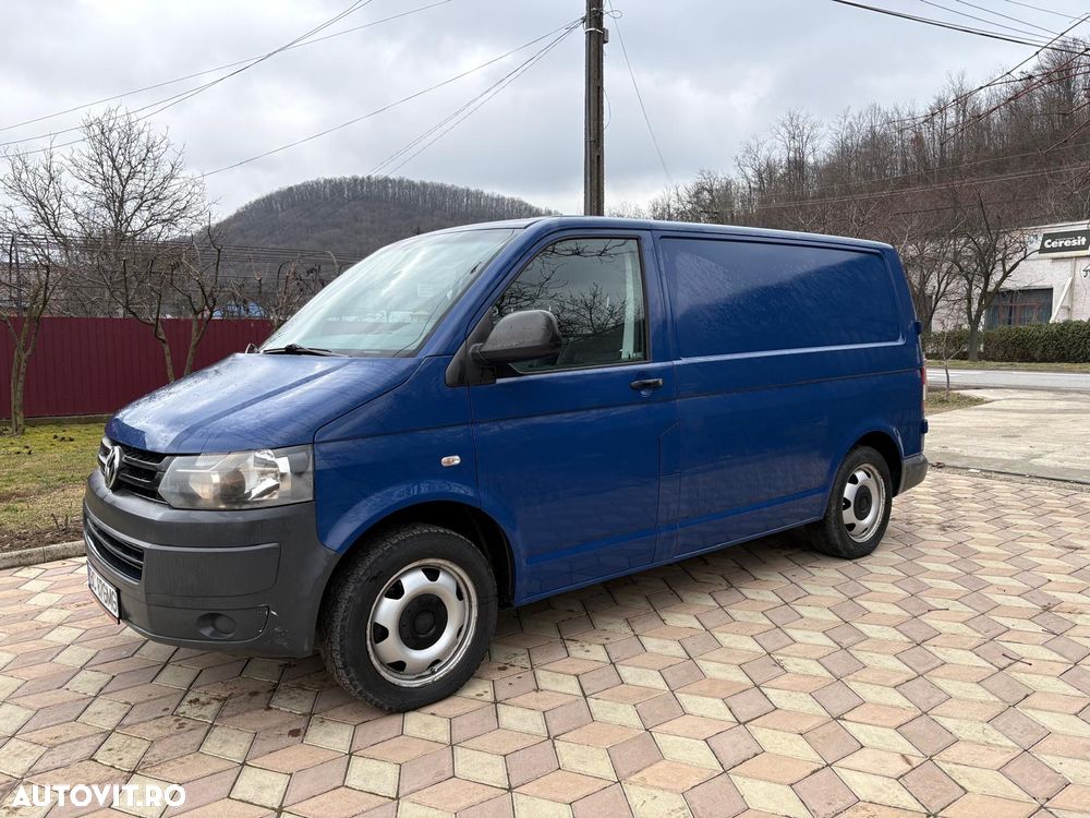 Volkswagen Transporter - 1