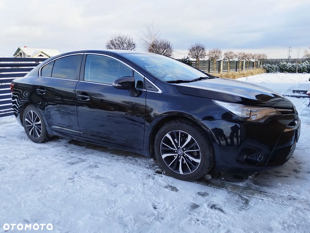 Toyota Avensis 1.8 Premium MS - 4