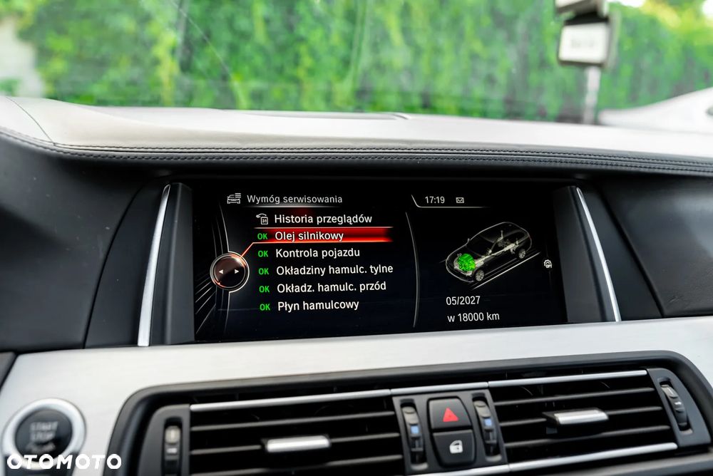 BMW Seria 5 M550d xDrive Sport-Aut - 37