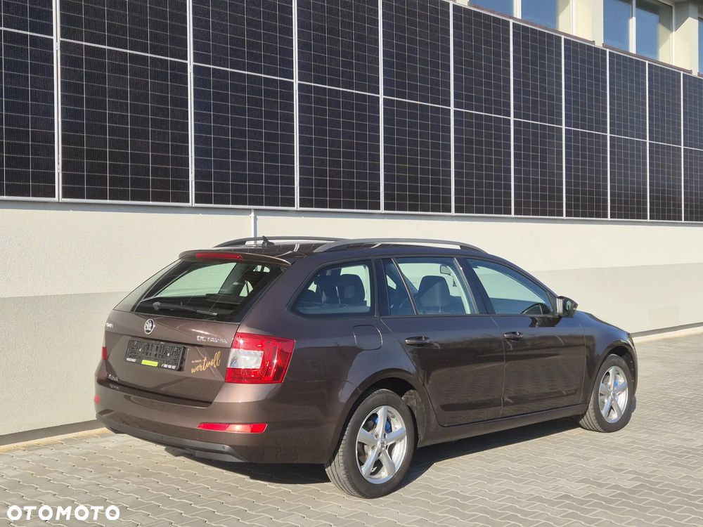 Skoda Octavia 2.0 TDI (Green tec) DSG Ambition - 9