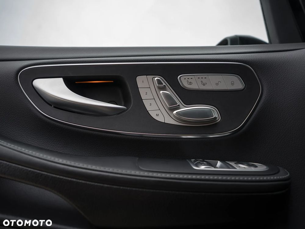 Mercedes-Benz Klasa V 300 d 4-Matic Exclusive 9G-Tronic (d³ugi) - 20