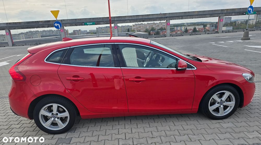 Volvo V40