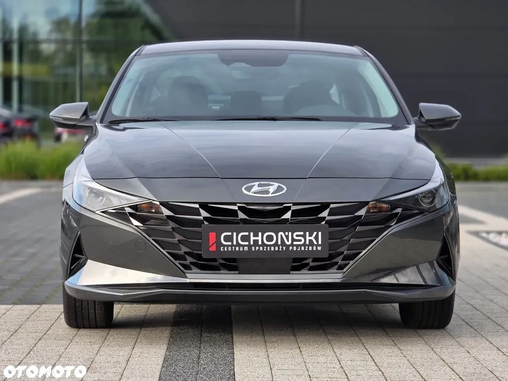 Hyundai Elantra - 37