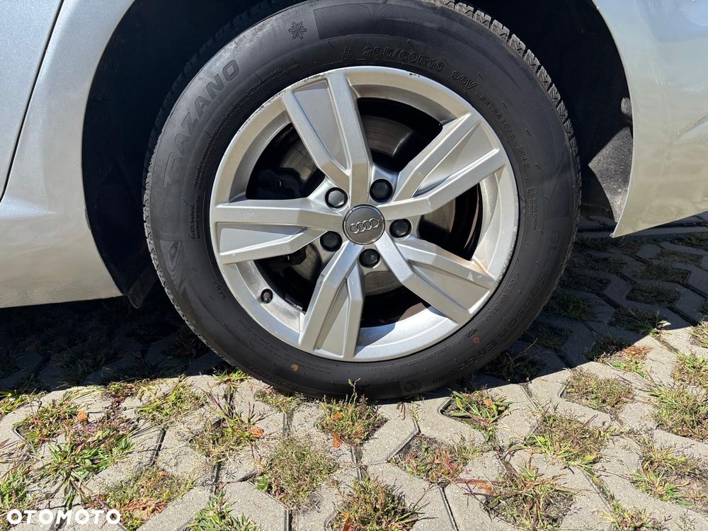 Audi A4 Avant 2.0 TDI S tronic - 11
