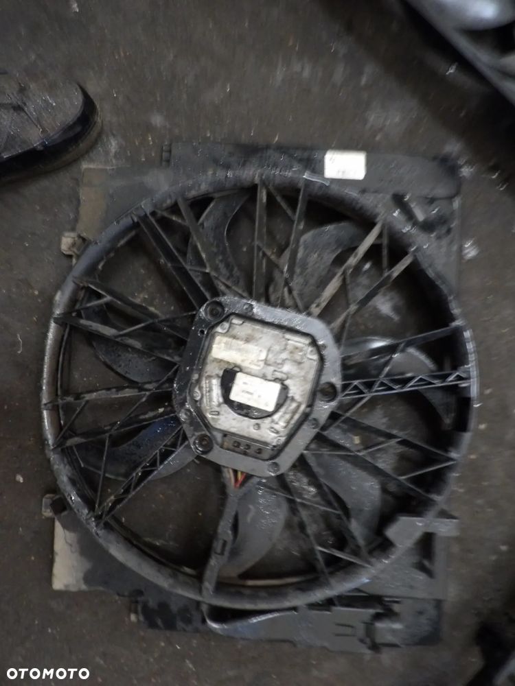 BMW - E60,E61,E63 - WENTYLATOR CHŁODNICY - 7801657 - 2