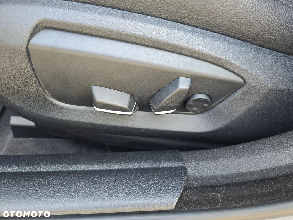 BMW Seria 5 - 25