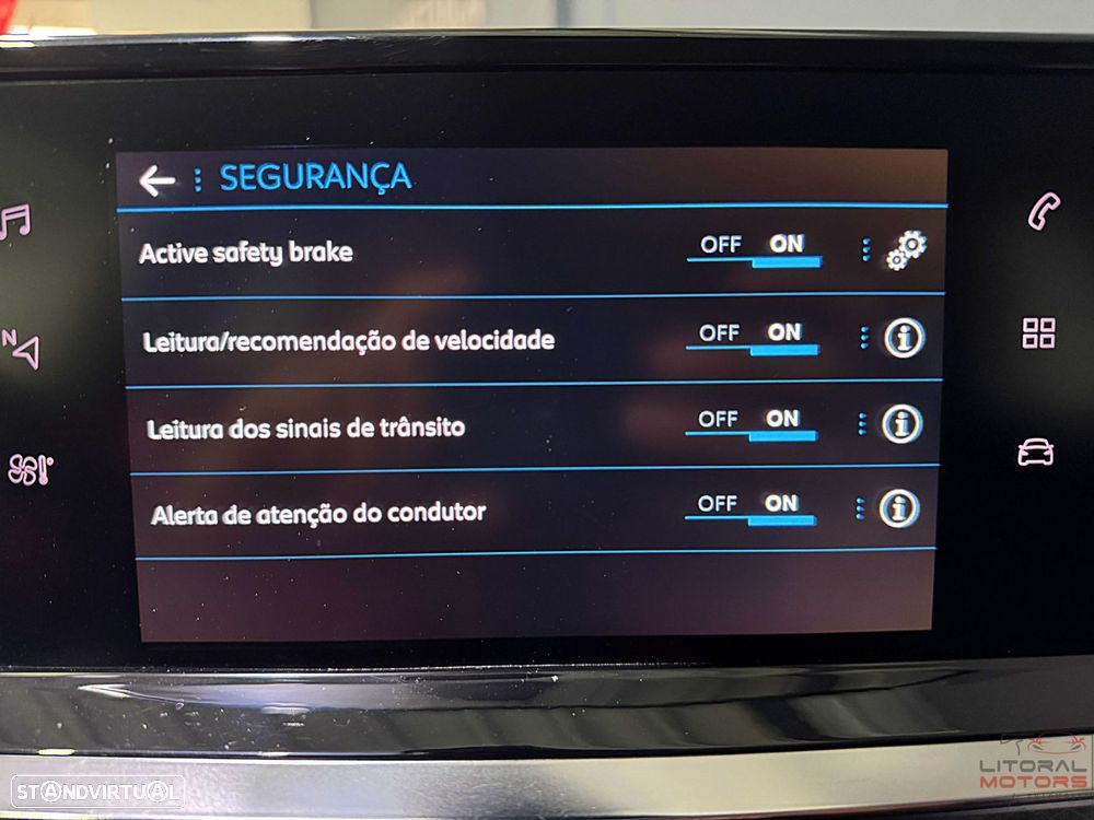 Peugeot 208 1.2 PureTech SE Style - 32