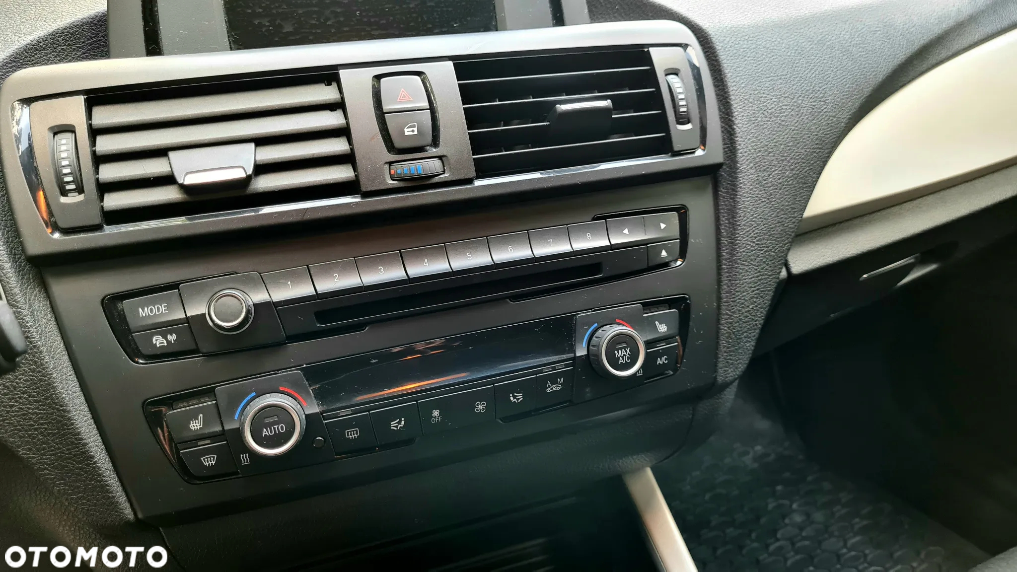 BMW Seria 1 116i - 19