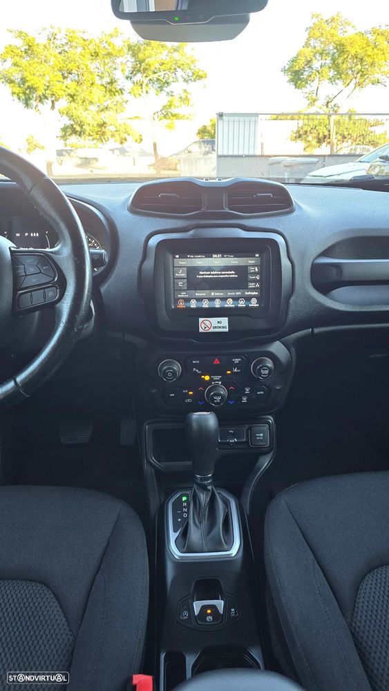 Jeep Renegade 1.3 T Night Eagle DCT - 11