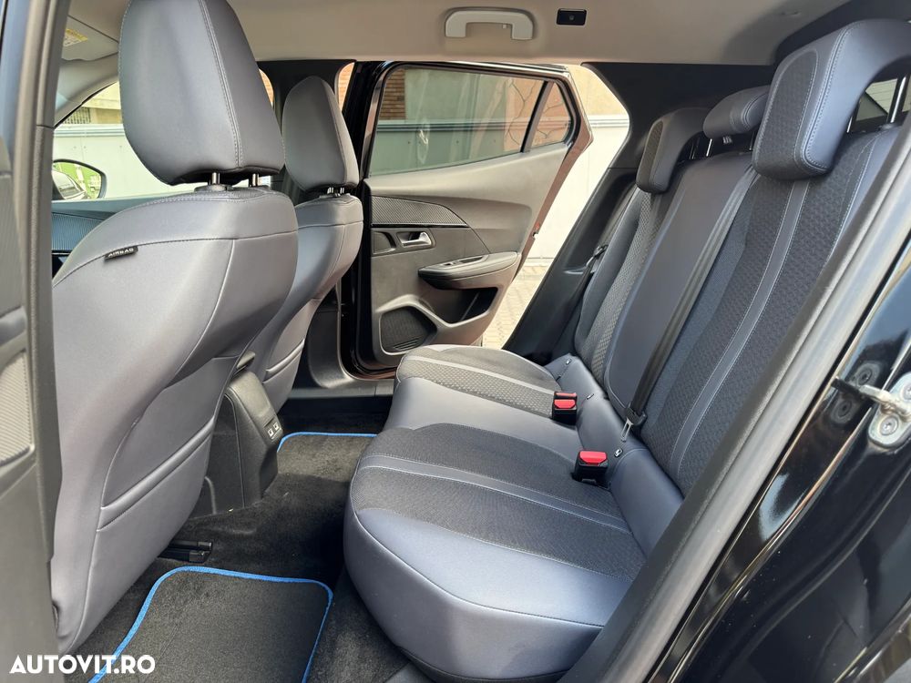 Peugeot 2008 1.2L PureTech 130 S&S EAT8 GT - 20