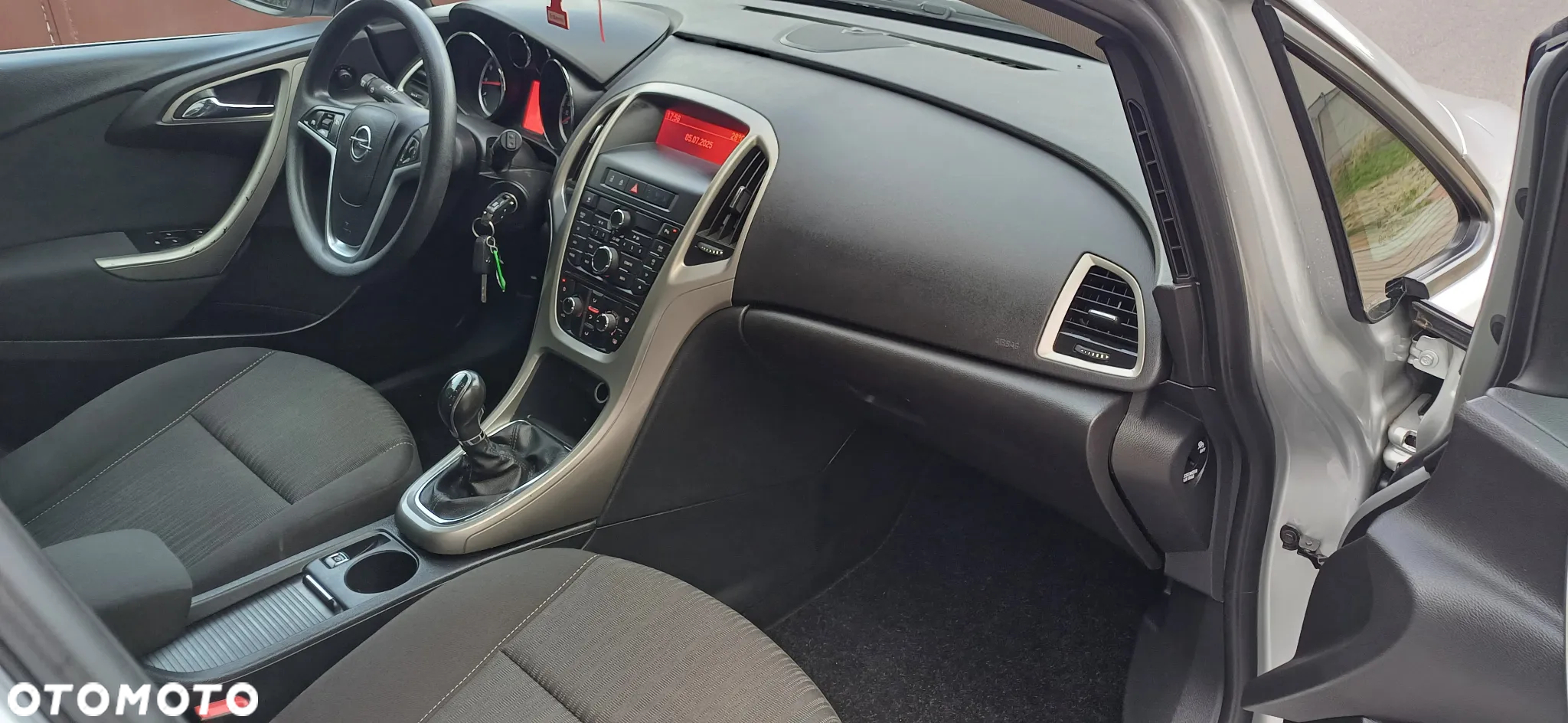 Opel Astra 1.4 Turbo Sports Tourer - 11