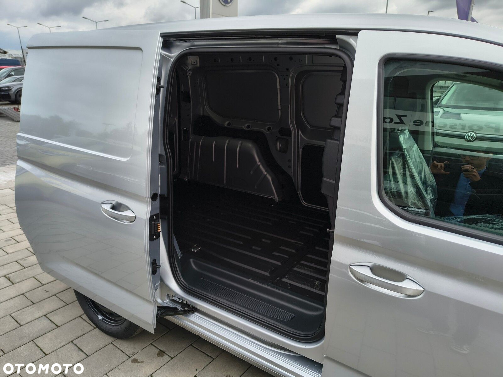 Volkswagen Caddy Cargo Maxi 2.0TDI 122KM 4MOTION M6 - 7