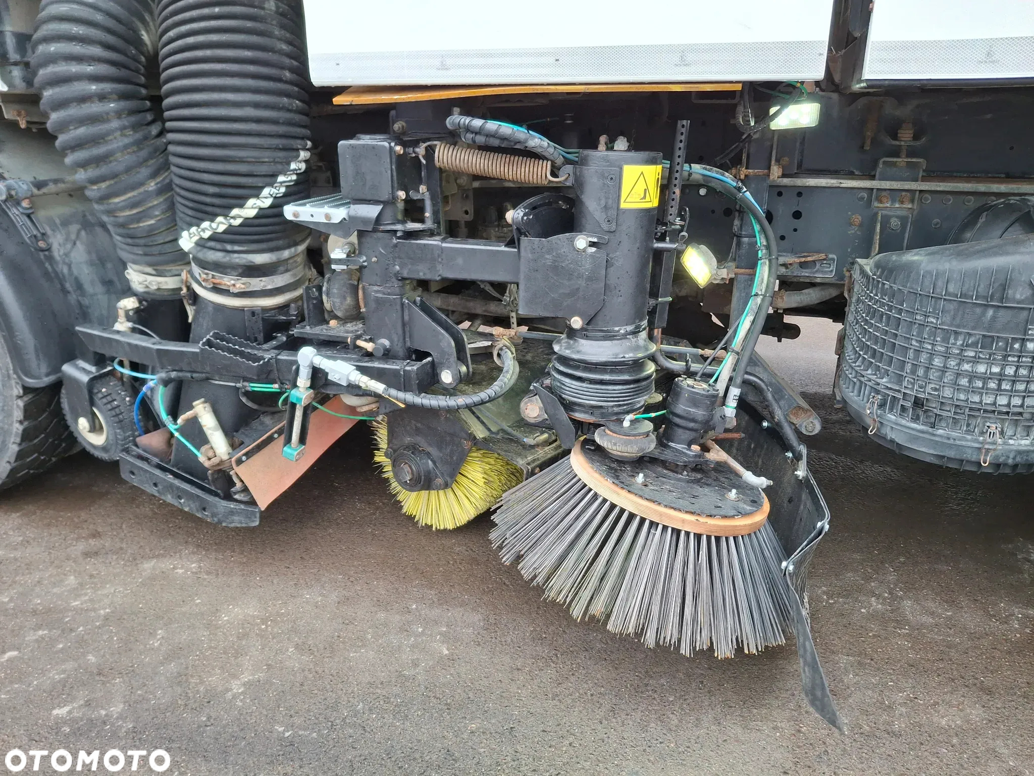 Mercedes-Benz Axor 1829 Zamiatarka FAUN Viajet 2010r EUnited PM10 Karcher Przebieg 76 Tyś KM Euro 5 - 17