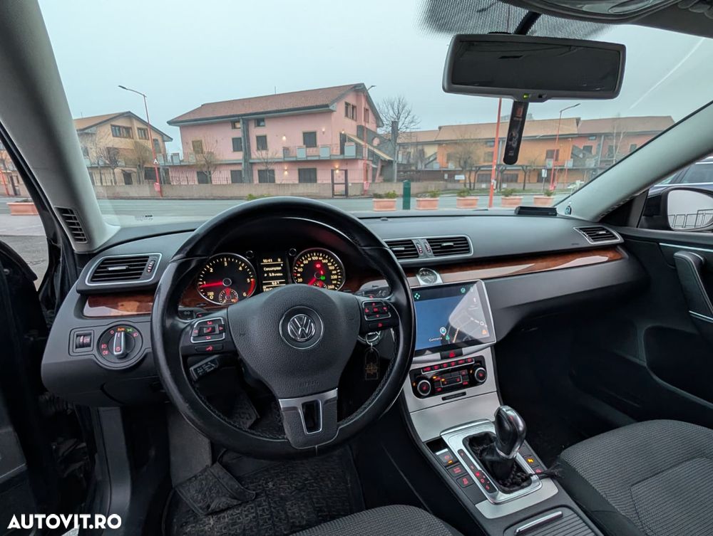 Volkswagen Passat 2.0TDI Highline DPF DSG - 9