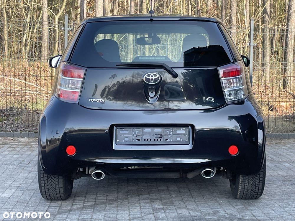 Toyota iQ 1.33 - 8