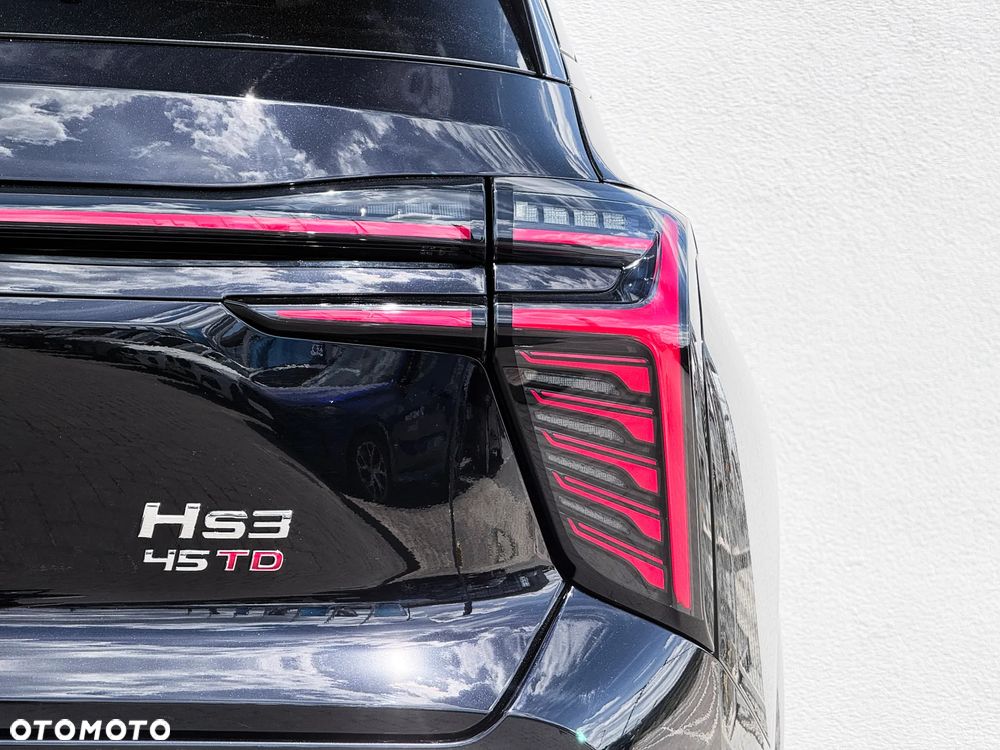 Hongqi HS3 - 16