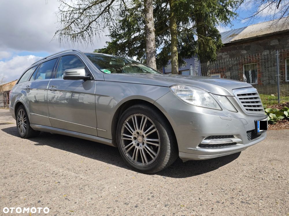 Mercedes-Benz Klasa E 220 CDI DPF BlueEFFICIENCY 7G-TRONIC Elegance - 5