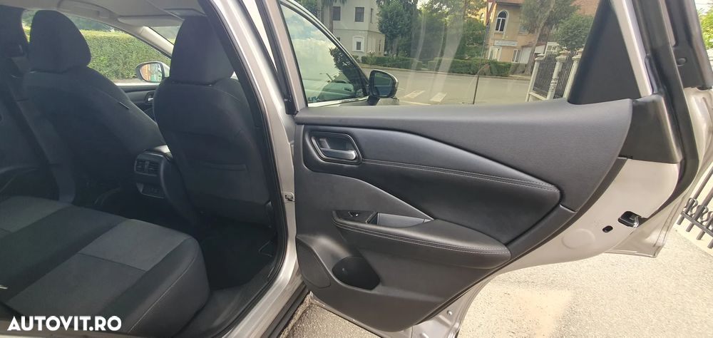 Nissan Qashqai 1.3 DIG-T MHEV N-Connecta - 33
