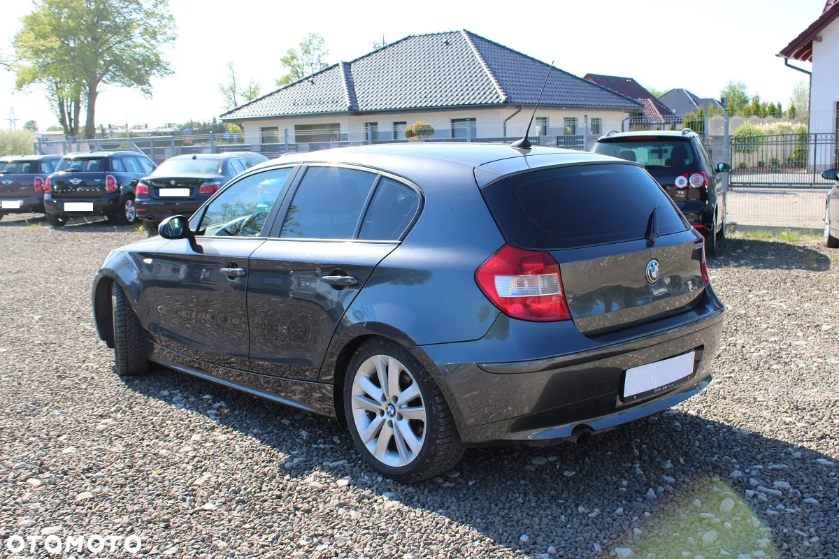 BMW Seria 1 120i - 4