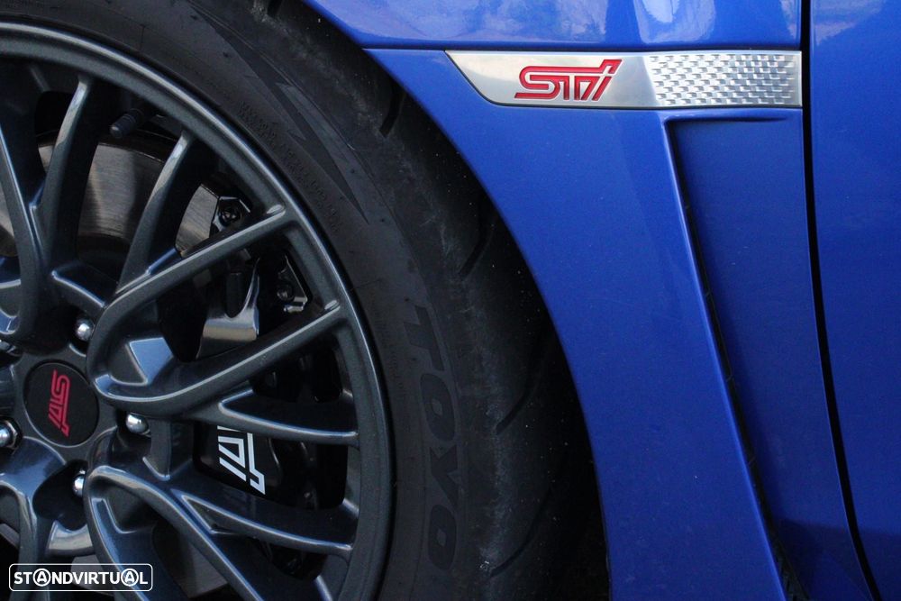 Subaru Impreza 2.5 WRX STi - 12