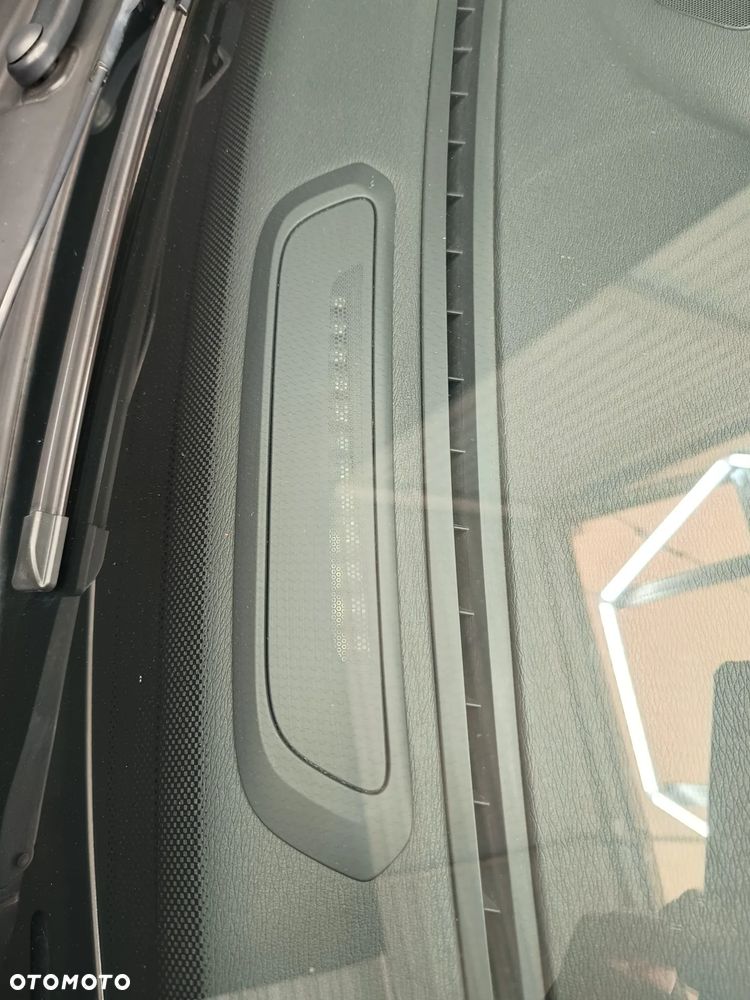 Volvo XC 70 - 35