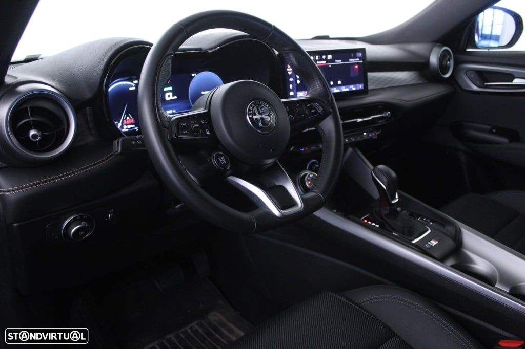 Alfa Romeo Tonale 1.5 Hybrid Veloce - 21