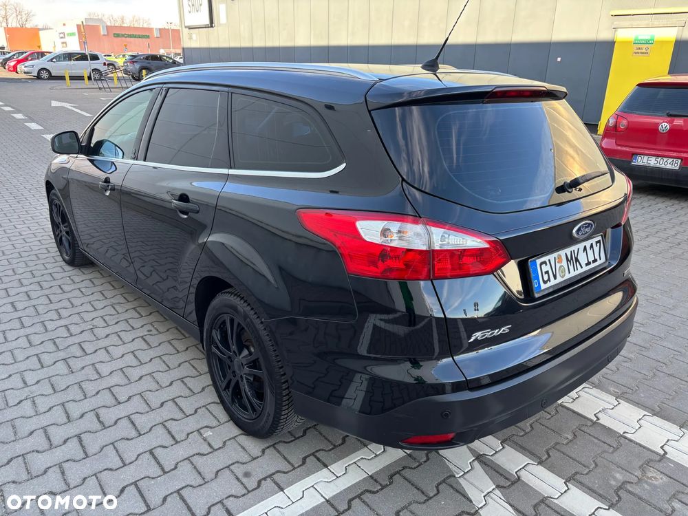 Ford Focus SW 1.6 TDCi DPF Champions Edition - 4