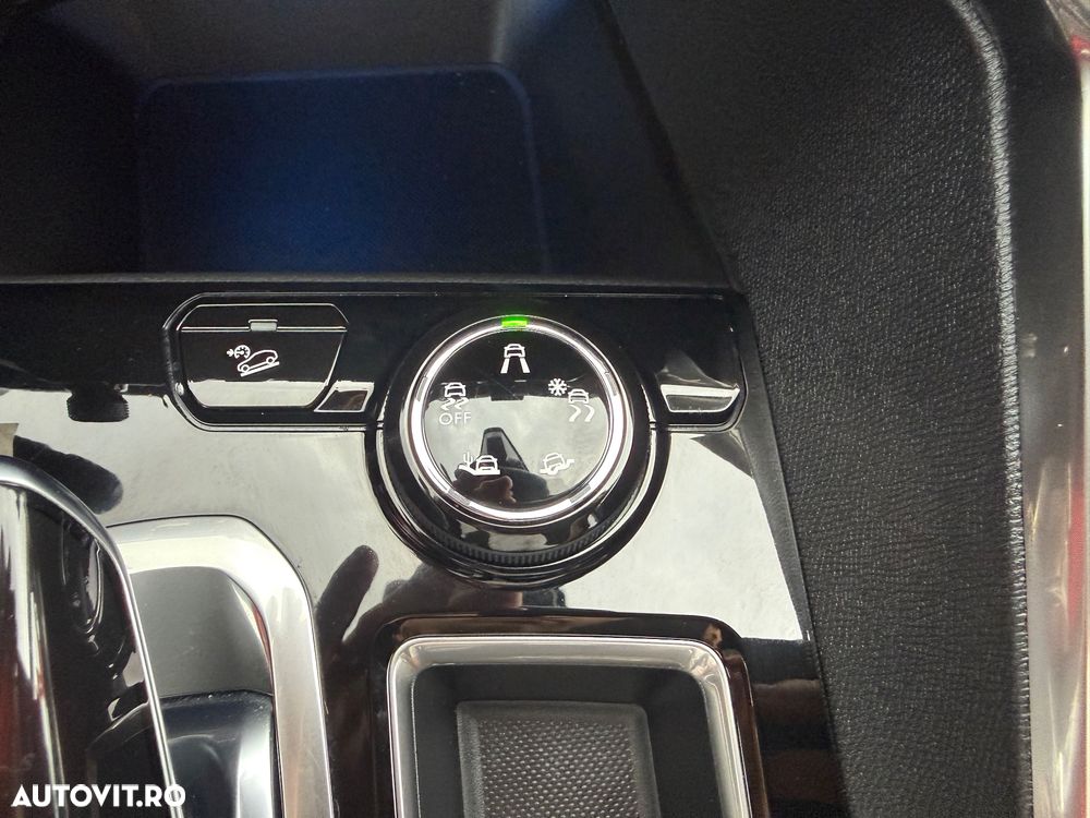 Peugeot 3008 1.2 PureTech Turbo S&S EAT6 Allure - 23