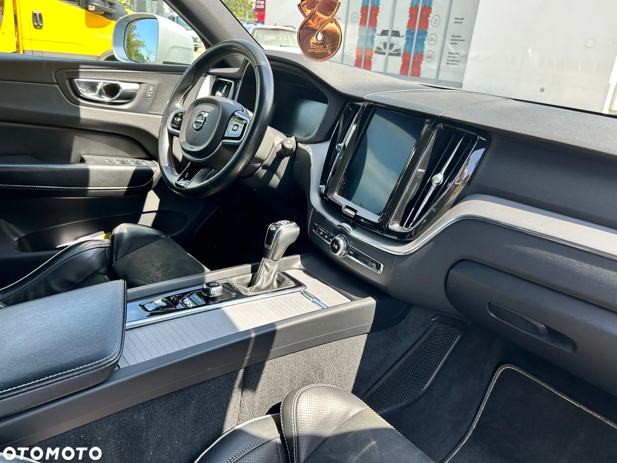 Volvo XC 60 D3 Drive-E R-Design Momentum - 9
